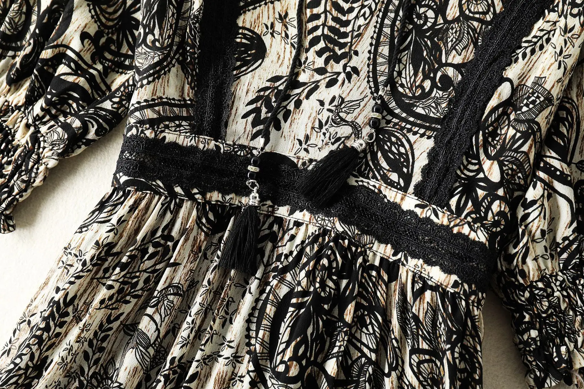 

COLOREE 2021 Spring New High Quality Women Pure Slik Dress Vintage Black Floral Print V-neck Ruffles Midi Dress For Female