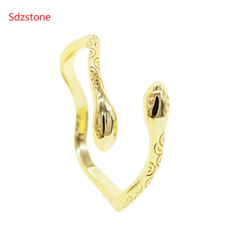 Кольцо женское из серебра 925 пробы регулируемое по размеру