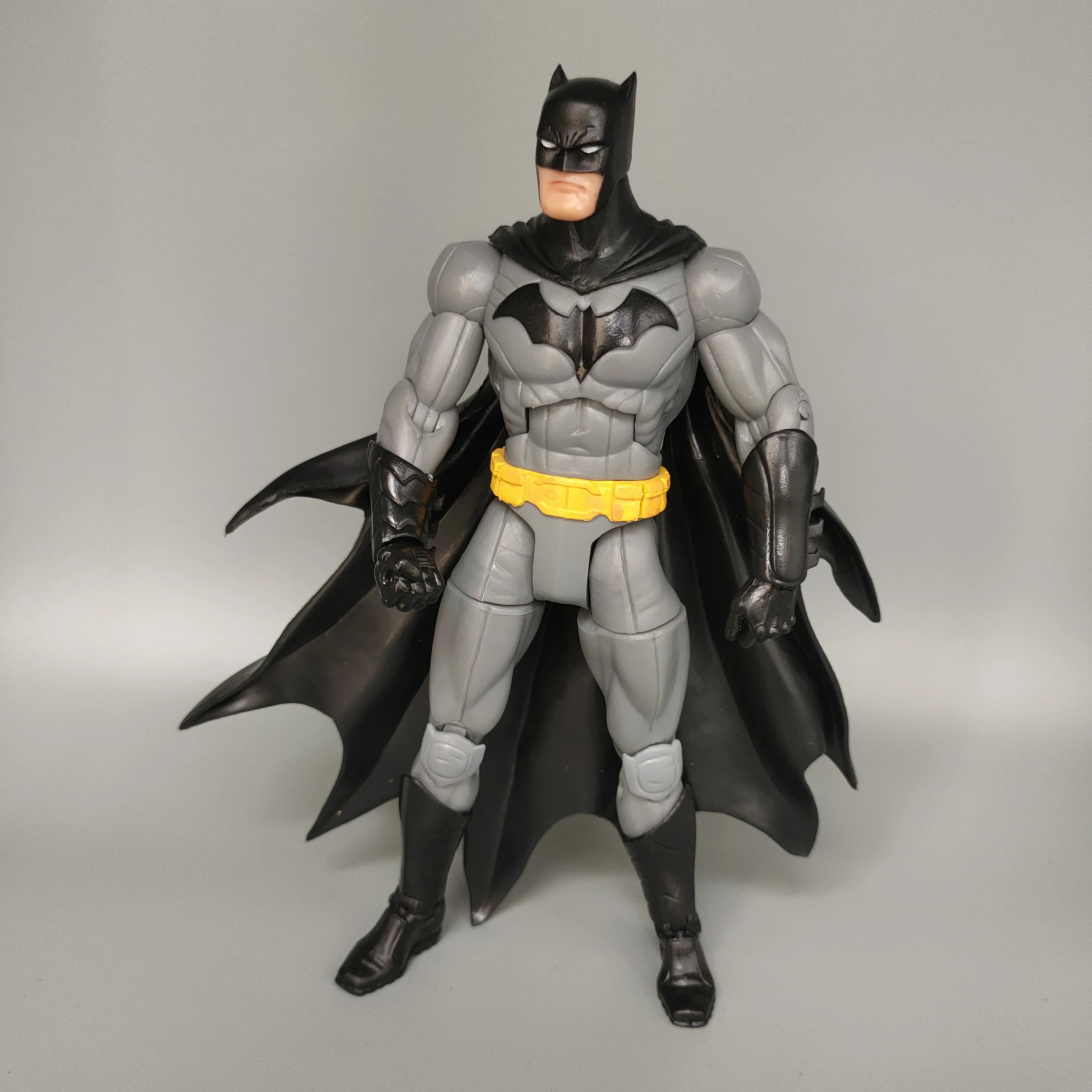 Коллекционные предметы DCC Capullo S1 Летучая мышь Свободная экшн-фигурка 6 дюймов |