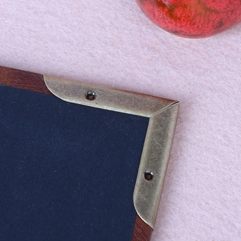 

Heart-Shaped Leather Cover Scrapbook DIY Photo Album,Perfect as Wedding Guest Book