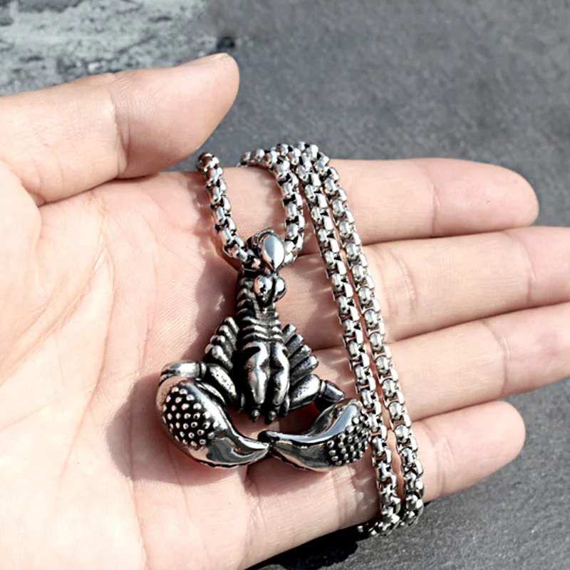 Detailed Stainless Steel Scorpion Necklace Pendant 3D Animal Punk Biker Necklace for Men Boys Fashion Street Hip Hop Jewelry