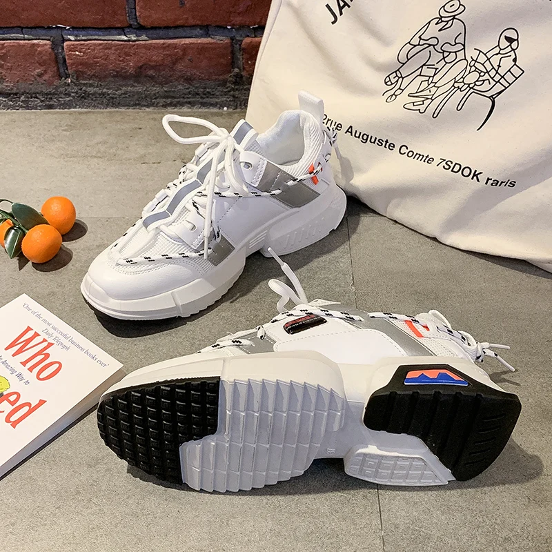 Новые стильные кожаные кроссовки дышащие на толстой подошве для бега спортивная