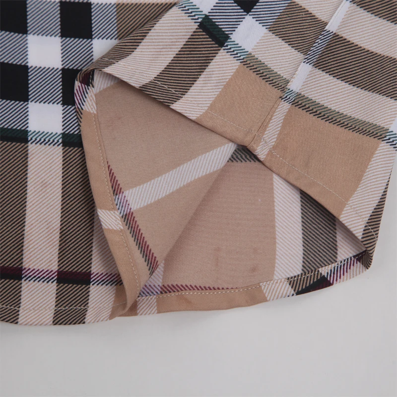 Мужская классическая рубашка на пуговицах голубая в клетку с длинными рукавами и