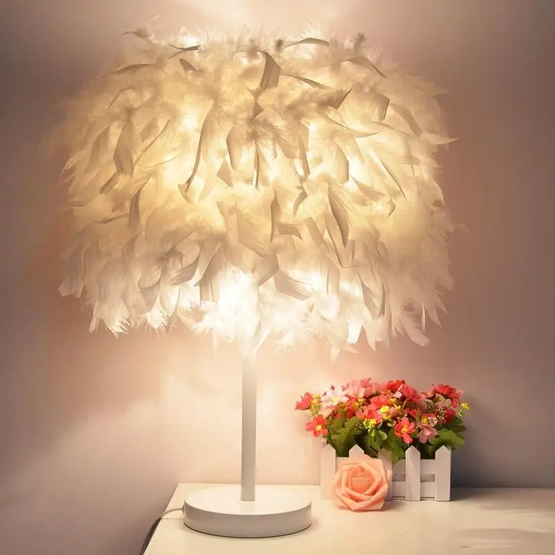 Настольная лампа с перьями Романтический светодиодный прикроватный светильник