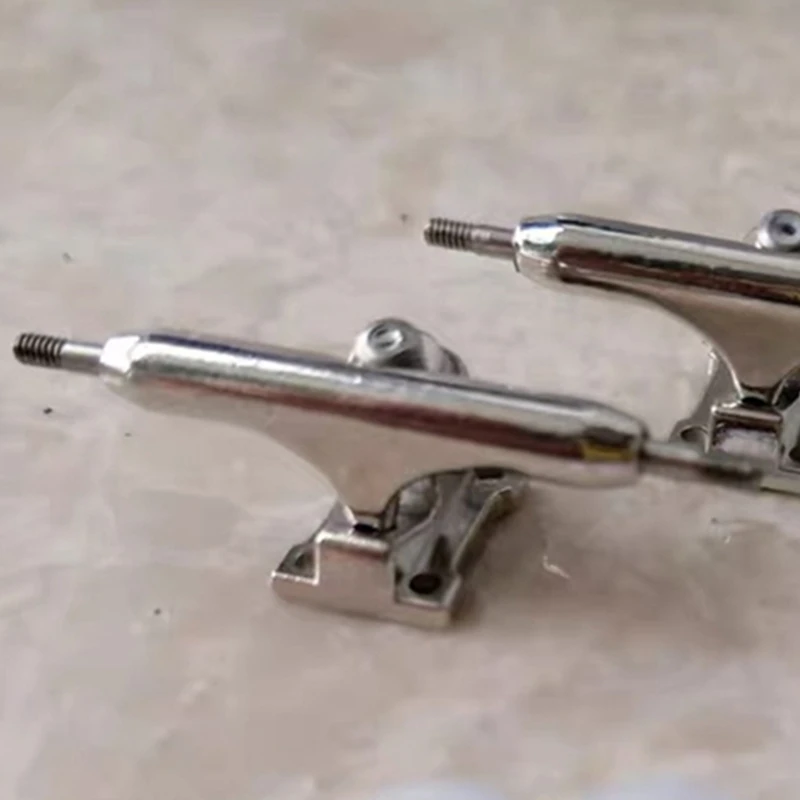 

1 Set Trucks with Tool for 32.5mm Fingerboard Skateboard Deck Accessory