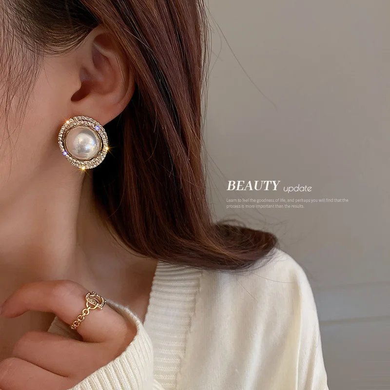 

Diamond Pearl Love Circle Earrings For Women French Niche High-end Luxury Earrings 2021 Trend Elegant Jewelry