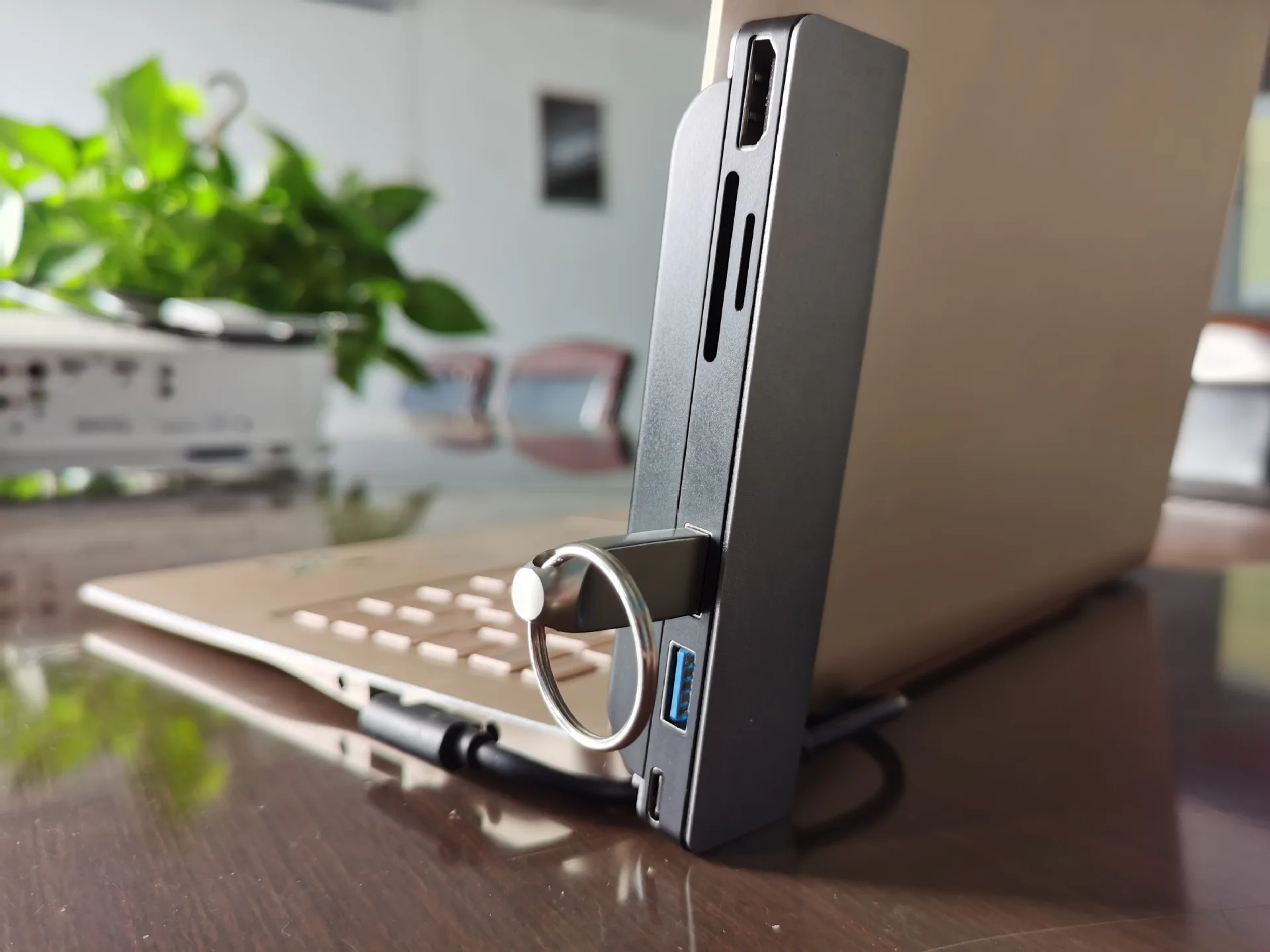 Usb-концентратор 6 в 1 с зажимом на спине hdmi кардридер переносная док-станция и