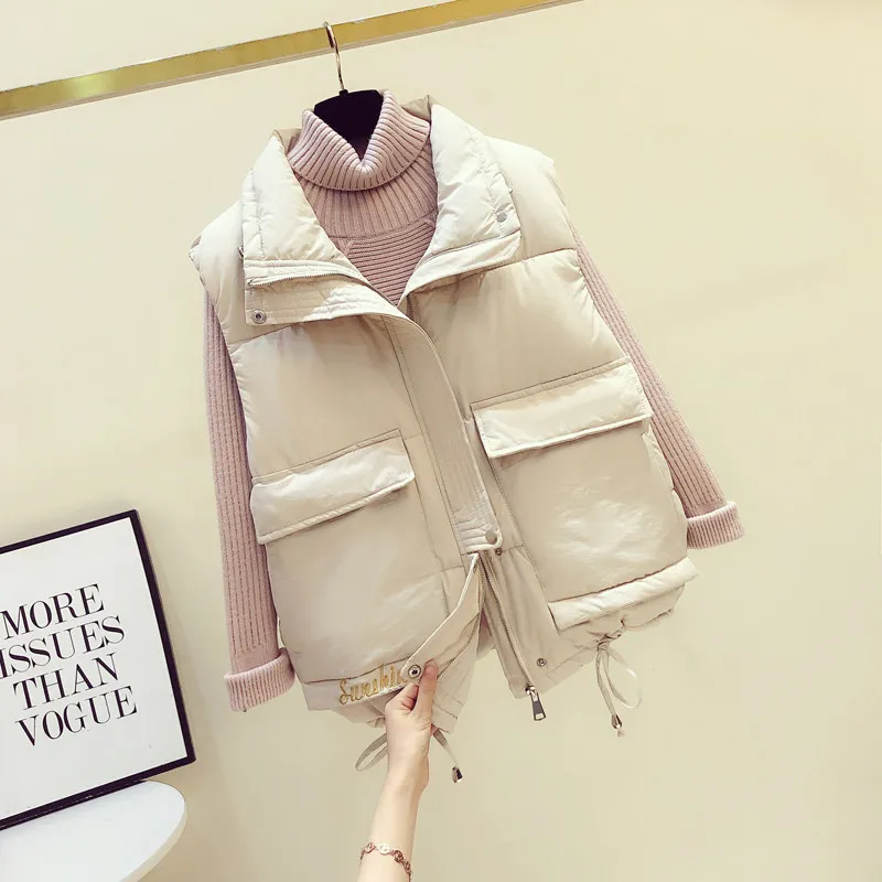 Женский короткий жилет с карманами теплый отложным воротником повседневная