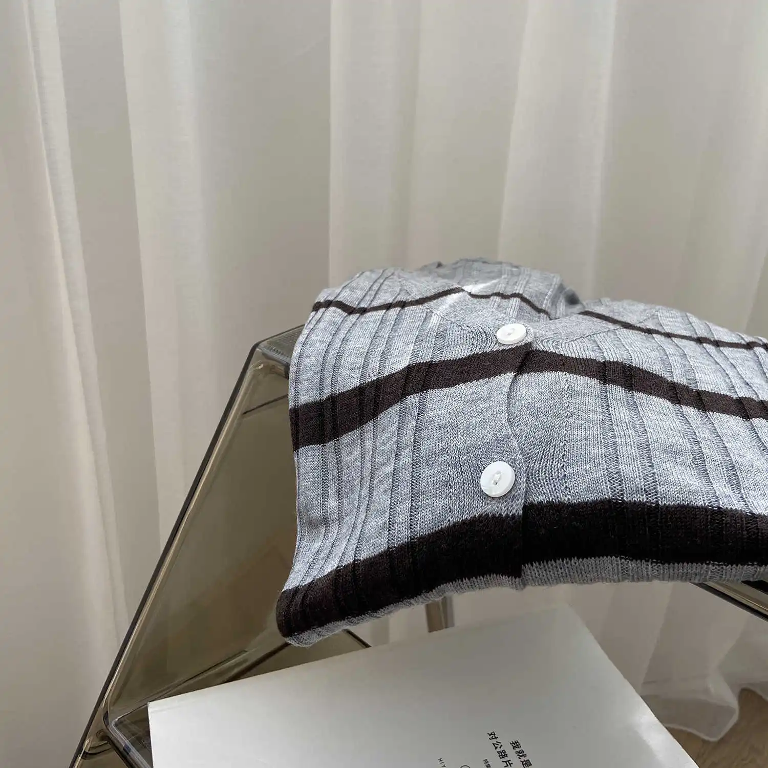 

COZOK 2021 Thin V-neck Stripe Knitted Cardigan Women's Korean Short Style Western Style Sweater Coat Autumn Yl338