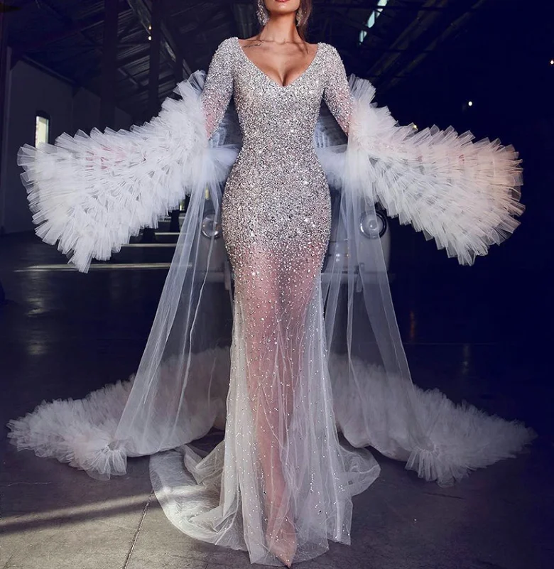 Платье Свадебное прозрачное с V-образным вырезом пикантное белыми пушистыми