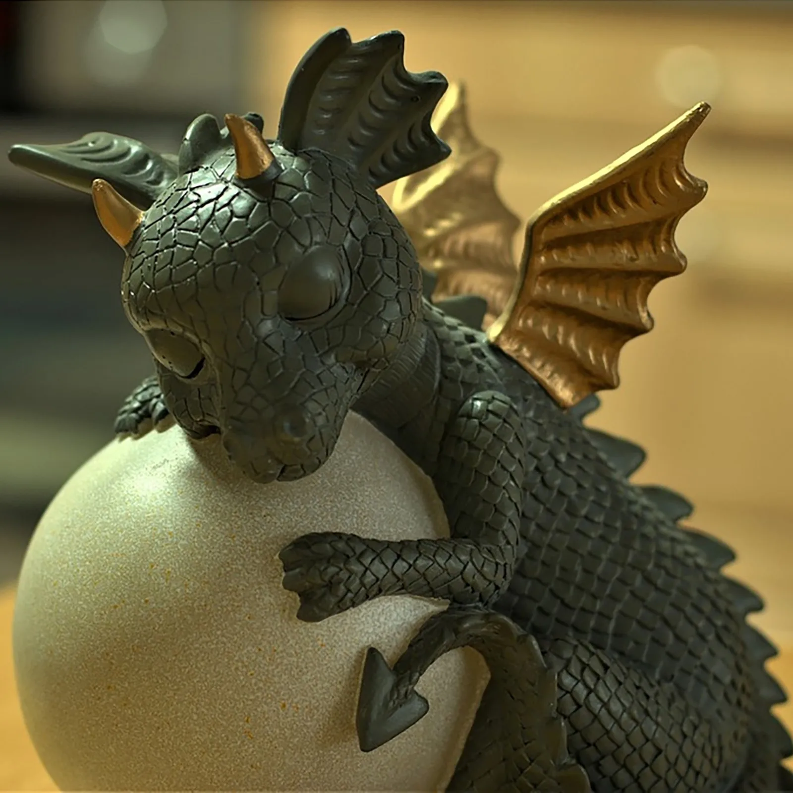 

MystiCall Garden Dragon Meditated Statue Collecting Resin Ornament Dinosaur Shape Meditation Sculpture Outdoor Yard Decoration