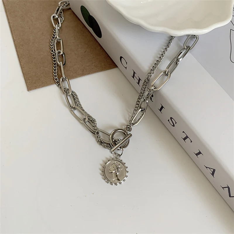 

Temperament Double-layer Necklace Female Personality Simple Beauty Head Pendant Cold Wind Niche Clavicle Necklace