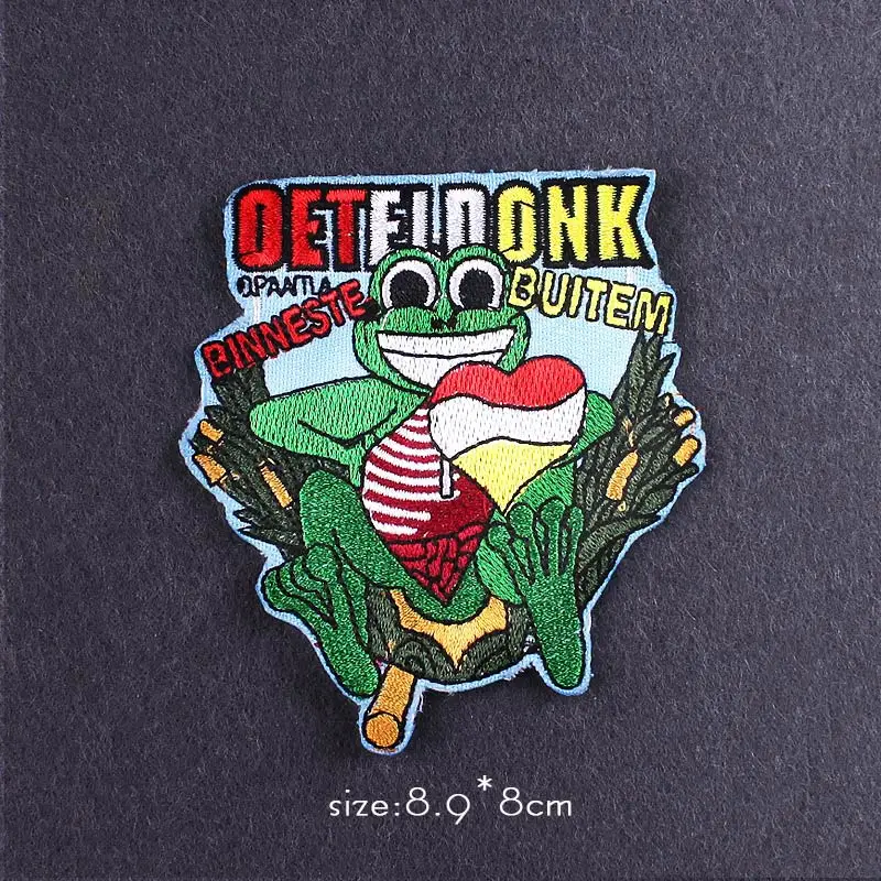 Забавные мультяшные нашивки вышитые для одежды Пепе-лягушка термоклейкие на