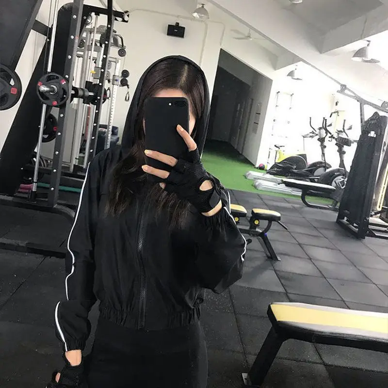 

Women's Sports Jackets Casual BF Style Short Zipper Hooded Fitness Tops Gym Sweater Yoga Coats Running Lightweight Sportswear