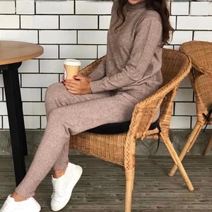 Зимний женский вязаный джемпер и брюки, повседневный костюм, пуловер в рубчик с высоким воротником и карманами, комплект из двух предметов, спортивные костюмы для женщин