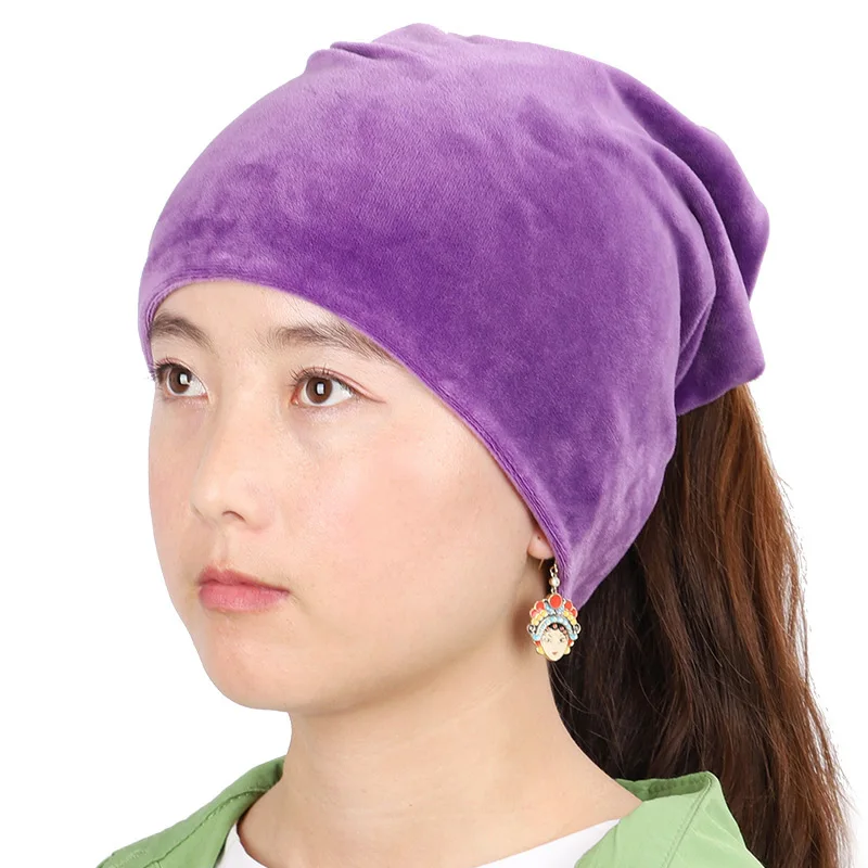 Purple Новинка, модные однотонные вельветовые дамские шапочки из ткани, зимняя женская Повседневная шапка с отверстием для хвоста, шарф-кольцо двойного назначения, мягкая теплая шапка - Цвет: Purple