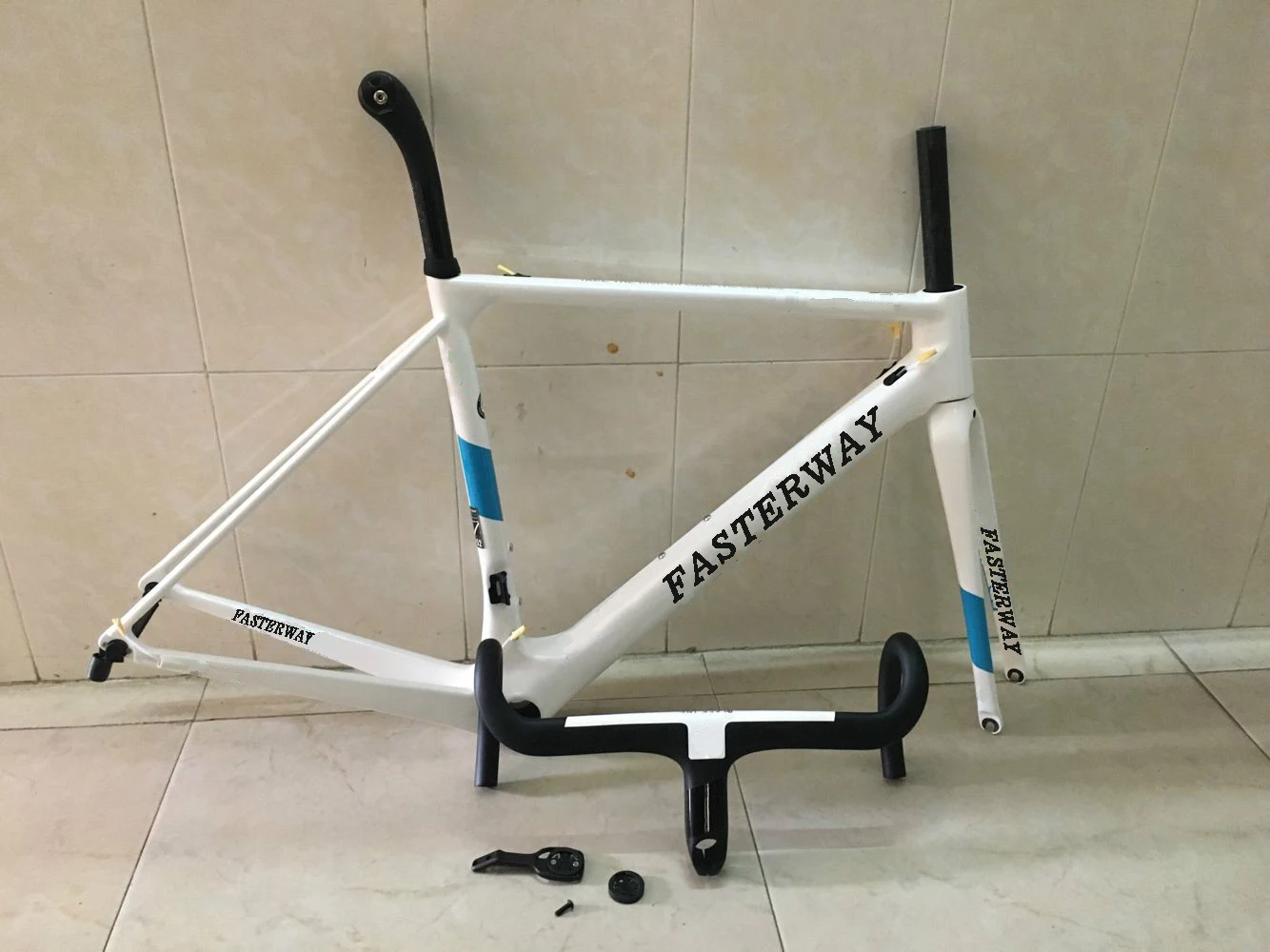 Hot Sell !Fasterway O2 White with Blue Carbon Road Frameset:carbon Frame+Seatpost+Fork+Clamp+Headset,ems free shipping