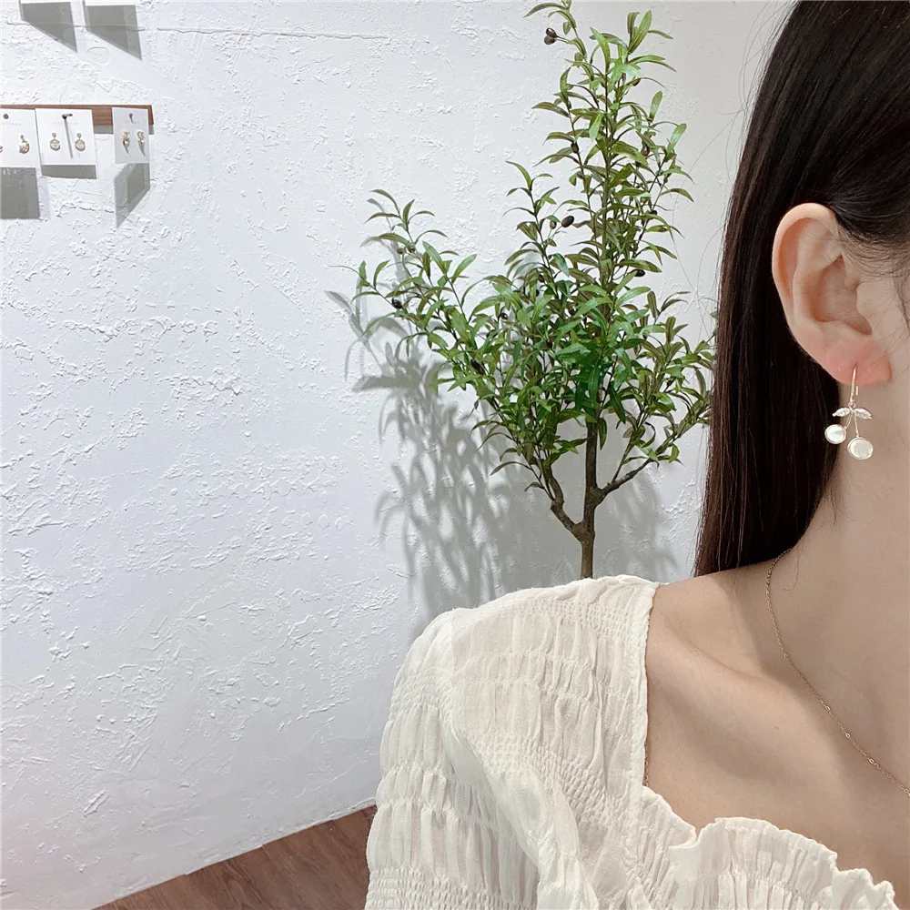 

Leaf Cherry Earrings For Women Natural Shell Cubic Zirconia Korean Fashion Jewelry Acessories Wholesale High Quality