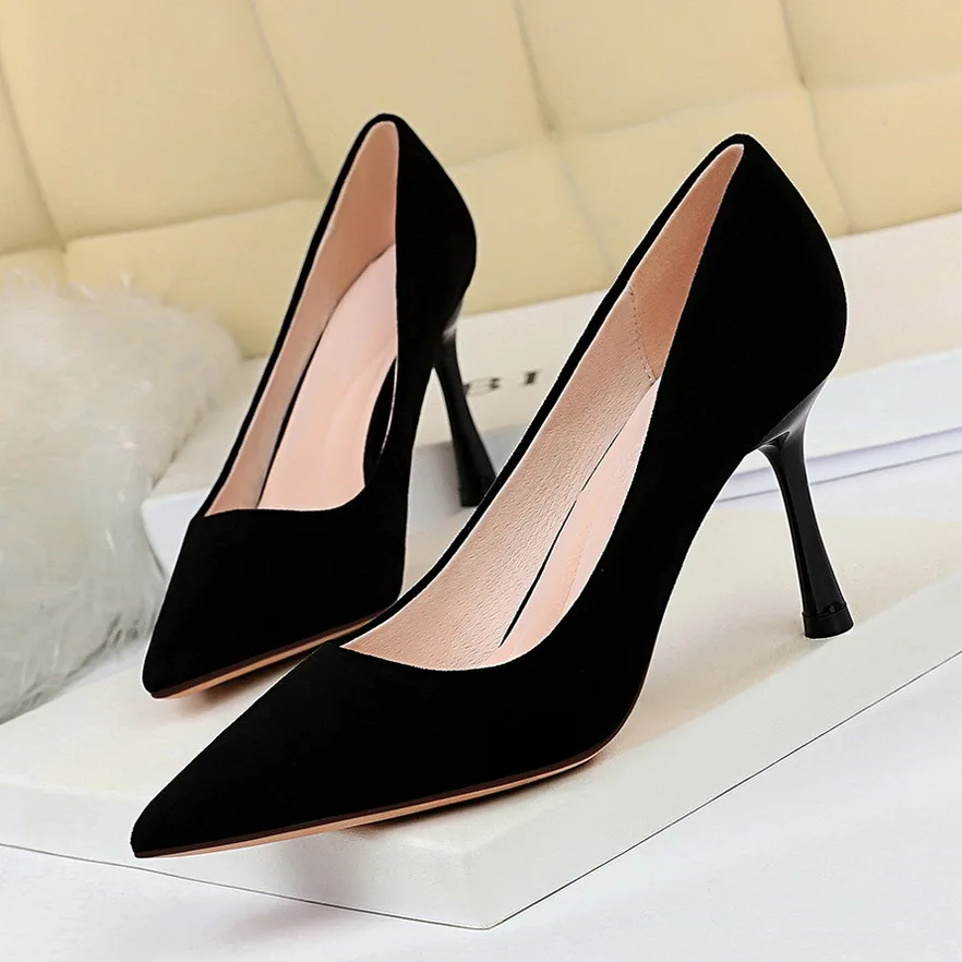 

Top quality 2019 New Arrival Basic Career Woman Pumps Classic Pointed Toe Thin Heel Genuine Leather Shoes for Office Lady MO19
