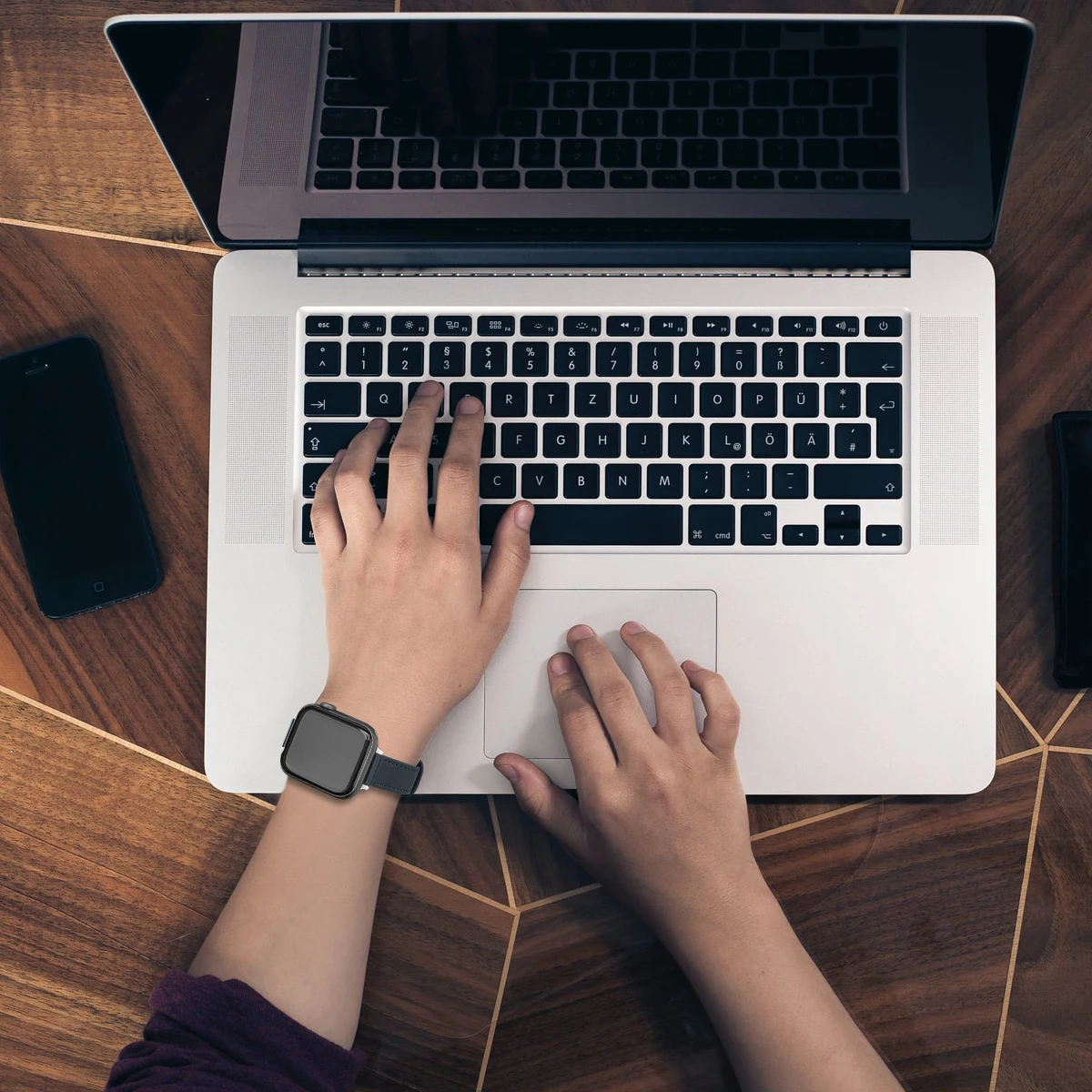 Sports Cow Leather Strap For Apple Watch Band 44mm 40mm 45mm 41mm 38mm 42mm Wristband Bracelet For iWatch Series 7 5 4 3 6 2 Se