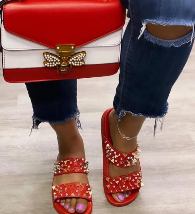 Бесплатная доставка новинка 2020 модные летние женские пляжные туфли с заклепками