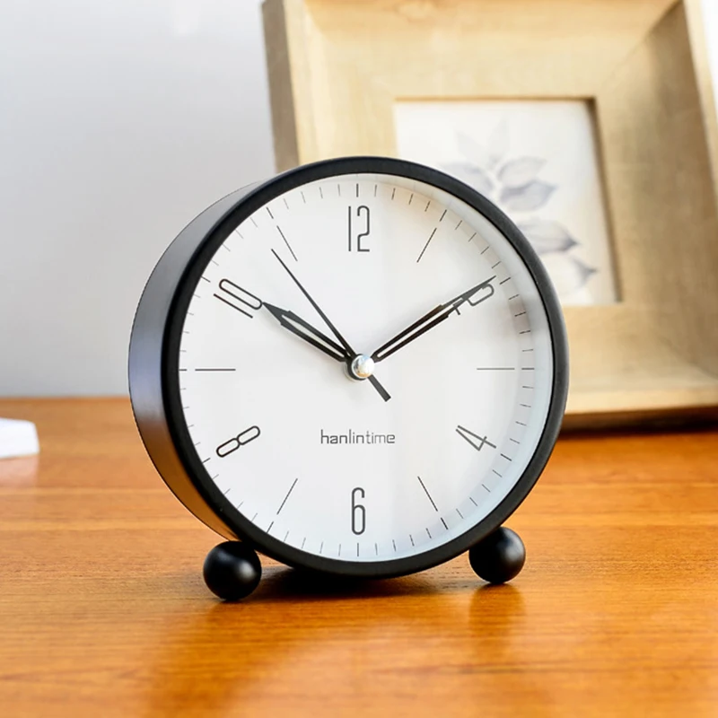 

Креативные светящиеся часы, прикроватные модные современные минималистичные металлические маленькие часы для спальни, настольное украшен...