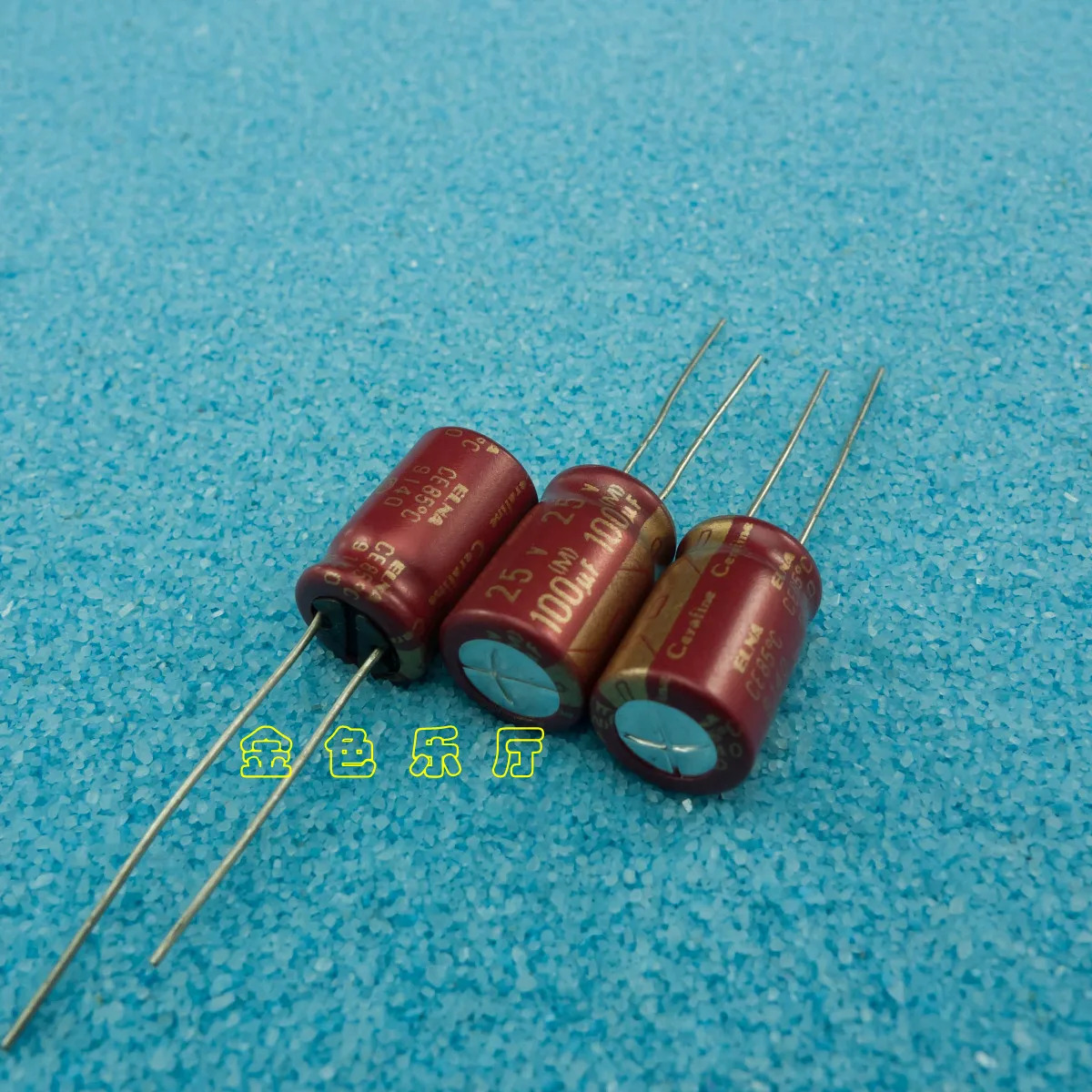 30 шт./лот оригинальные Алюминиевые Электролитические Конденсаторы ELNA ROA Cerafine