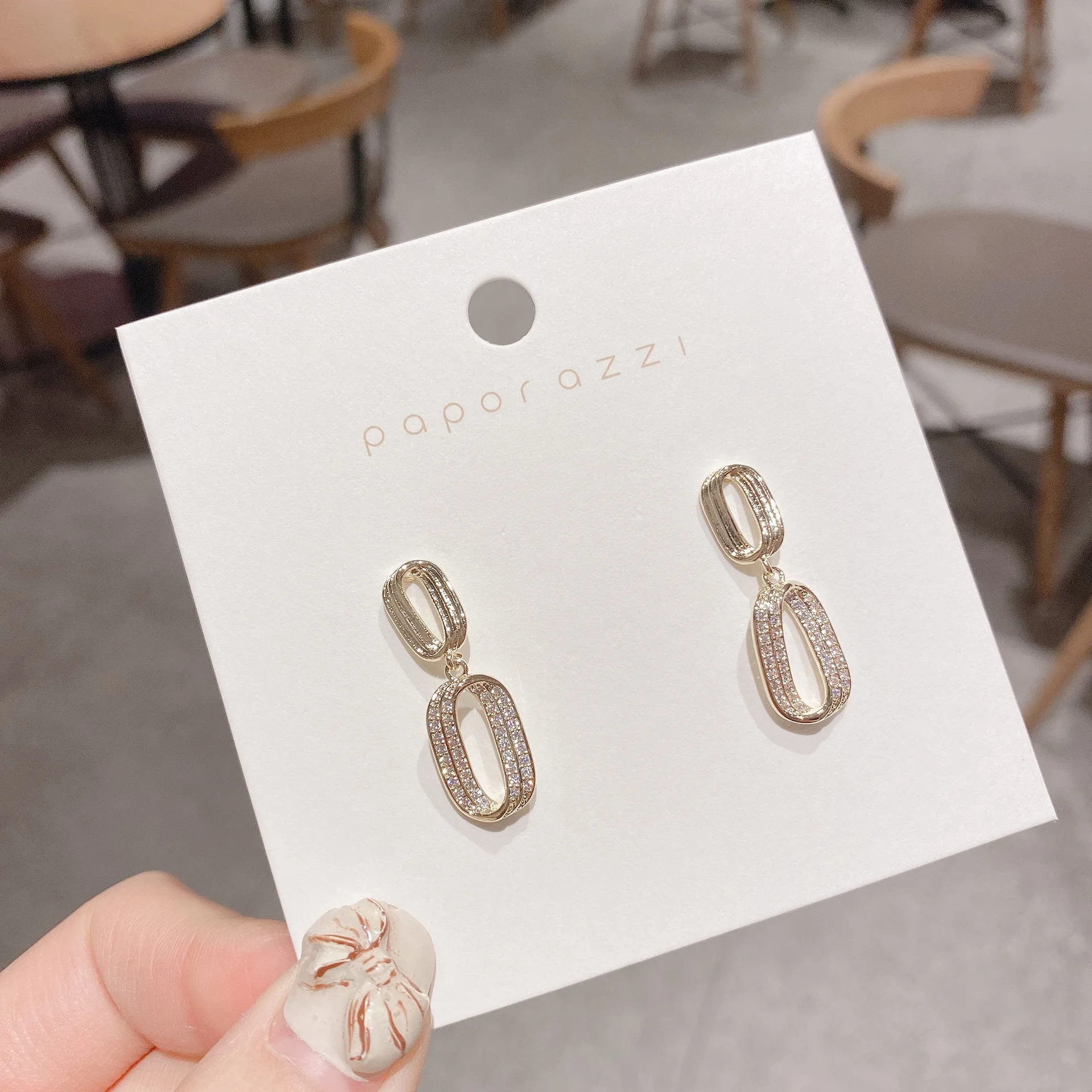 

S925 Sterling Needle Geometry Zircon Earrings Europe and Hong Kong Fashion Temperament Pendant Design Personality Retro Earrings