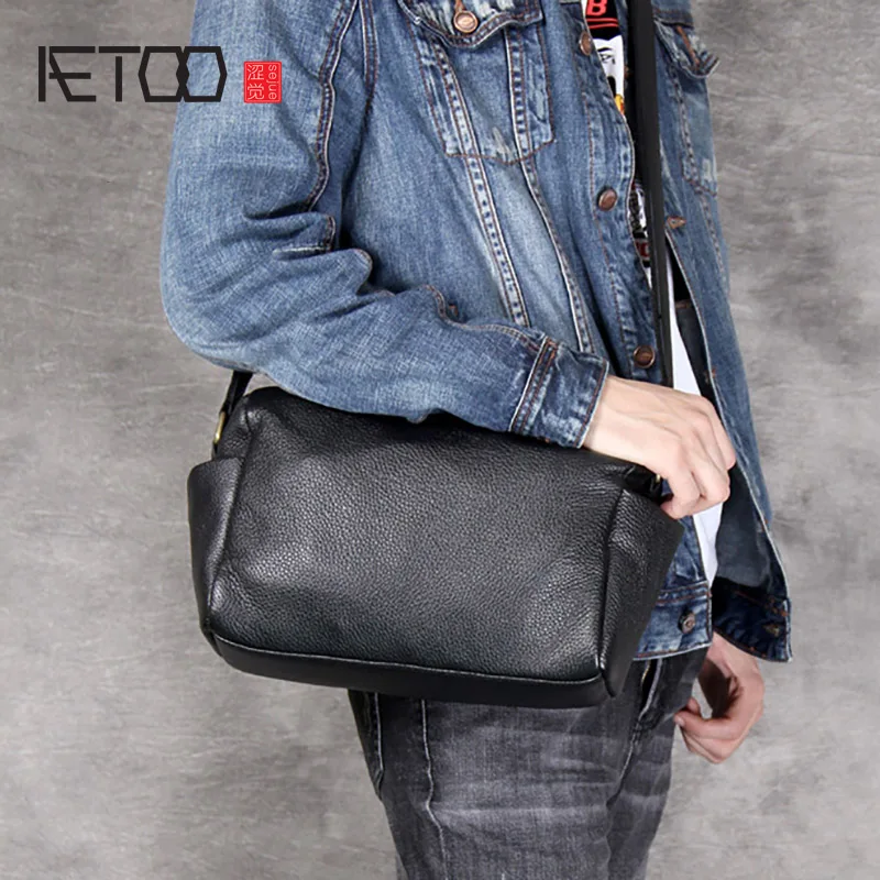 

AETOO Simple first layer cowhide shoulder bag, casual leather messenger bag, men's handmade cowhide bucket bag