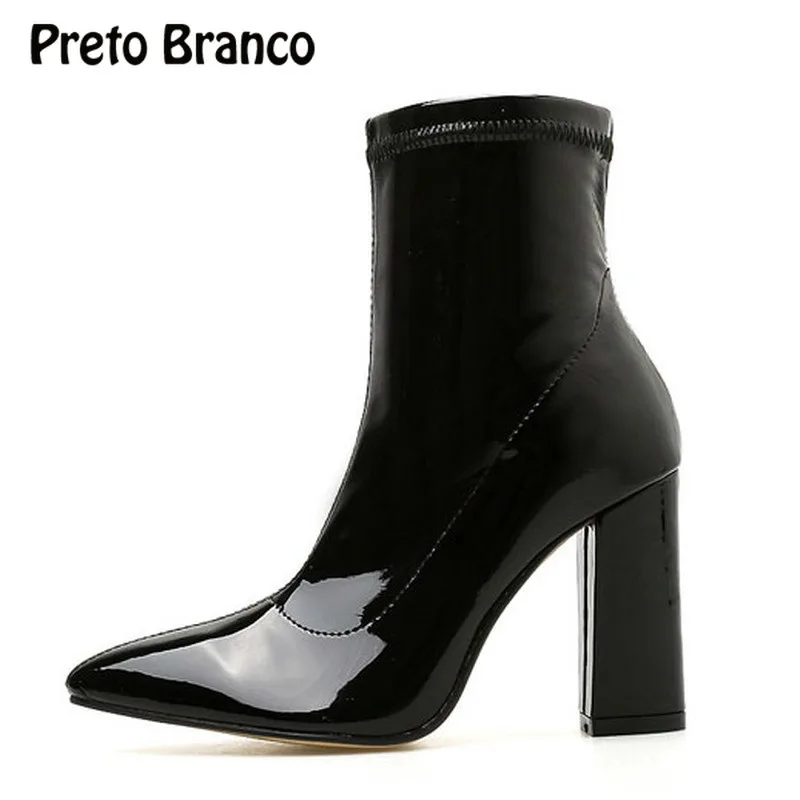

PRETO BRANCO/2021 г. Женские ботинки из лакированной кожи до середины икры с острым носком на толстом высоком тонком каблуке с острым носком женские...