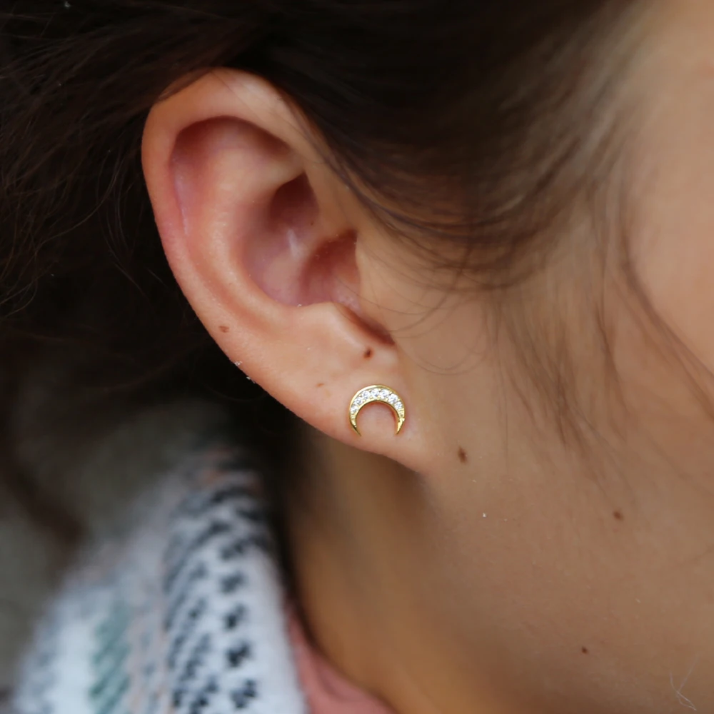 Женские серьги-гвоздики из серебра 100% пробы с фианитом | Украшения и аксессуары