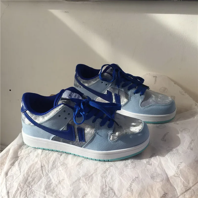 

Ice blue suede board shoes female spring 2021 new chic go with street shoot casual sports canvas womens shoes flats designer