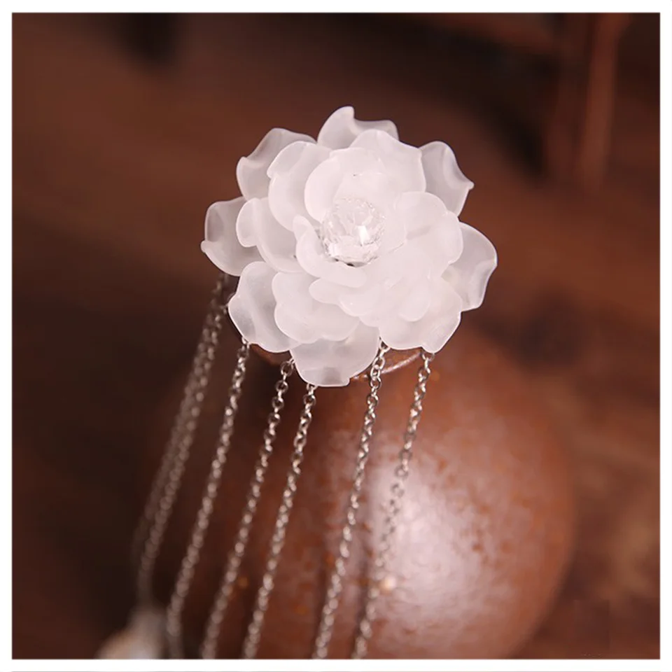 

Ancient Traditional Chinese Cute Style Shaking Tassel Hair Accessories Fake Jewelry Elegant Lady Hairpins Banquet Hairwear