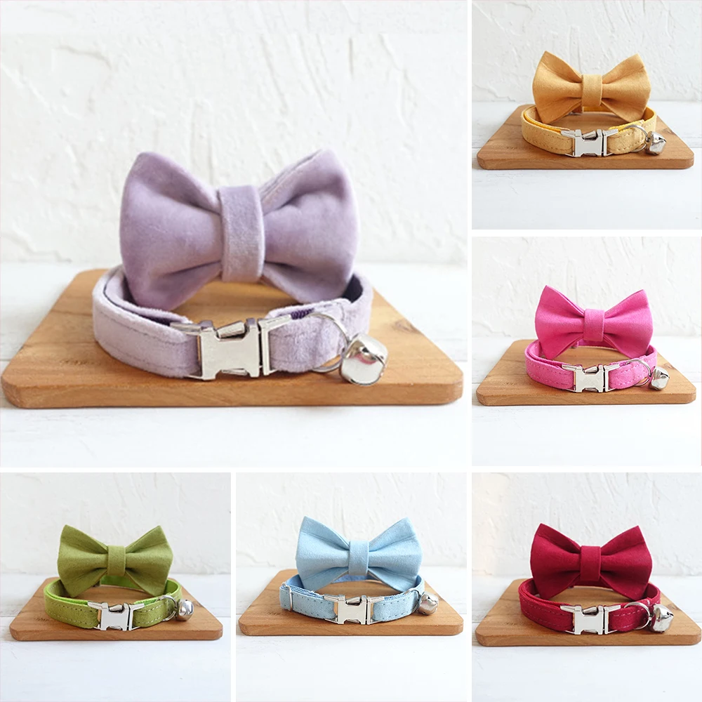 

Velvet Cat Collar With Bell Kitten Cats Necklace Puppy Chihuahua Yorshire Collar Adjustable for Pet Cat Small Dogs Puppy Bulldog
