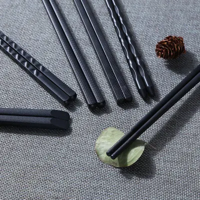 

1 Pair Japanese Chopsticks Sushi Sticks Kitchen Tools Reusable Nonslip Chinese Long Chopsticks Tableware Light Alloy
