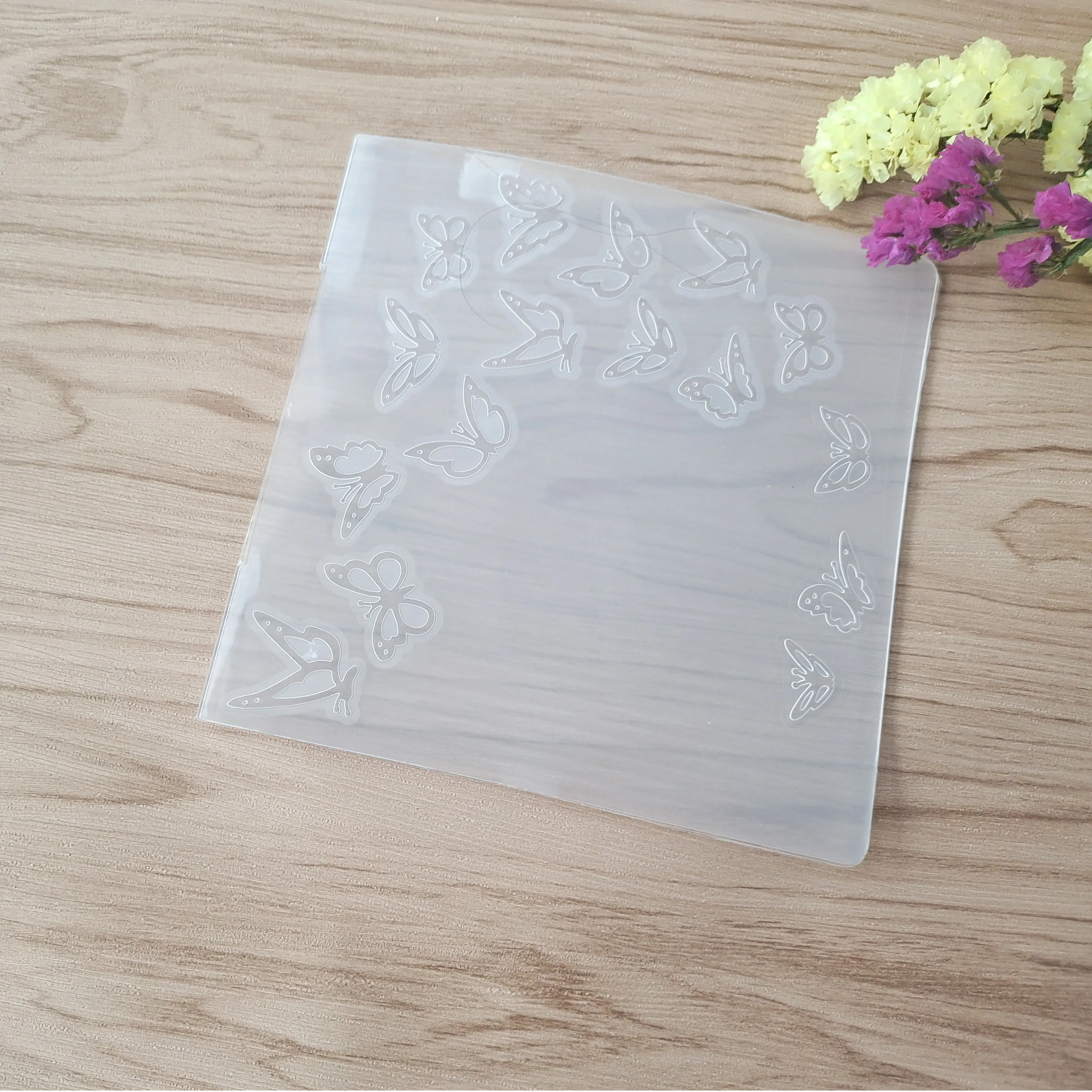 

Flying Butterflies Design Plastic Embossing Folder For Scrapbooking DIY Photo Album Card Making Crafts