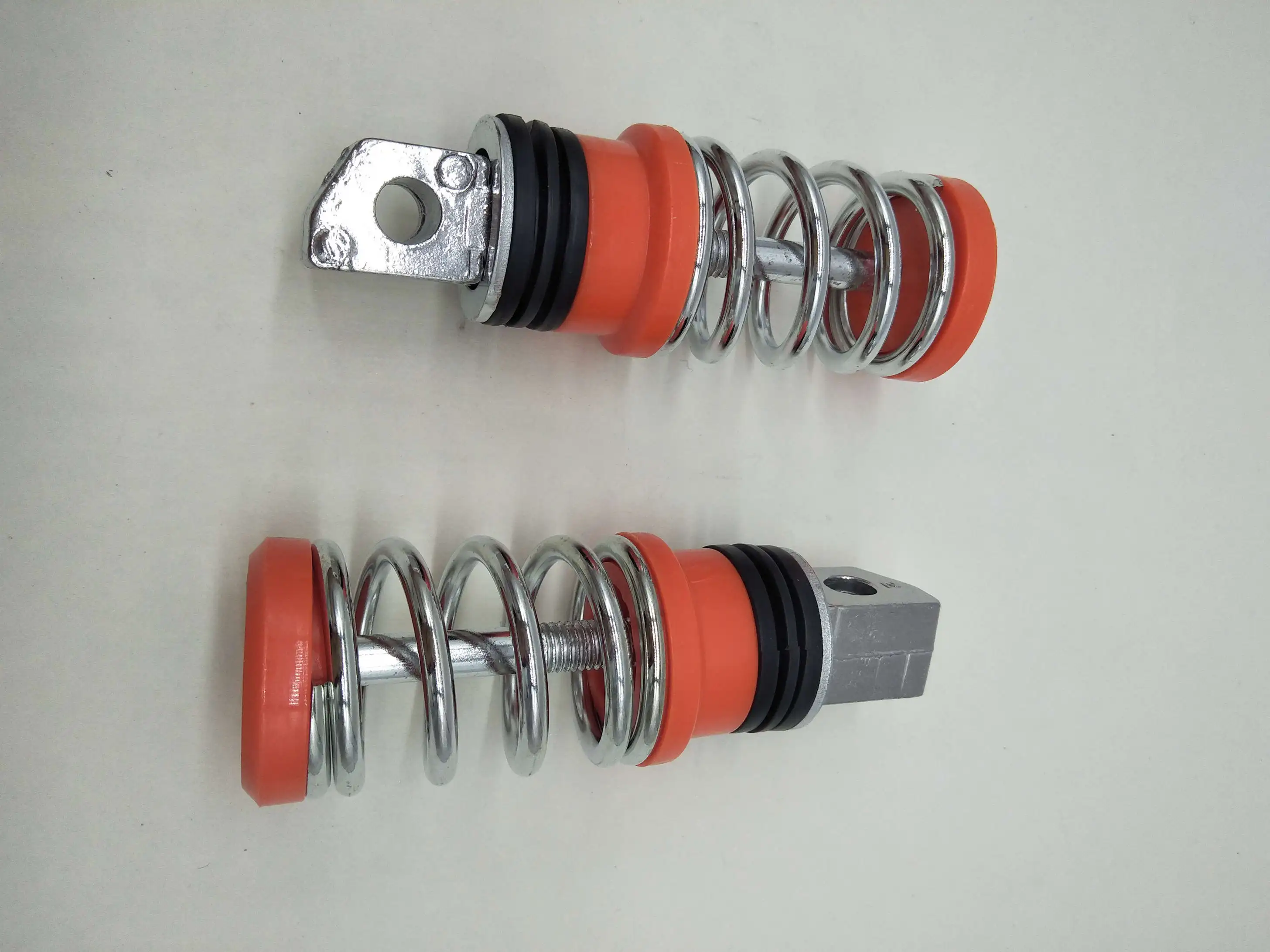 Универсальные мотоциклетные подставки A525 для скутера с пружиной отверстие 8 мм