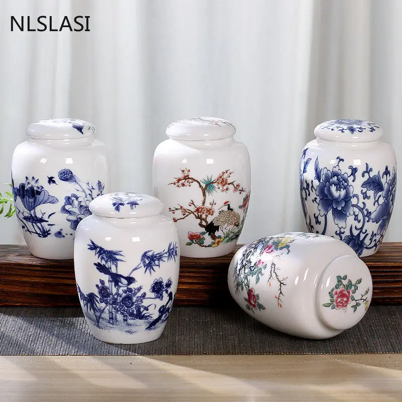 Chinese Style Blue and White Porcelain Ceramic Tea Caddy Portable Sealed Jar Travel Tea Boxes Household Kitchen Spice Organizer