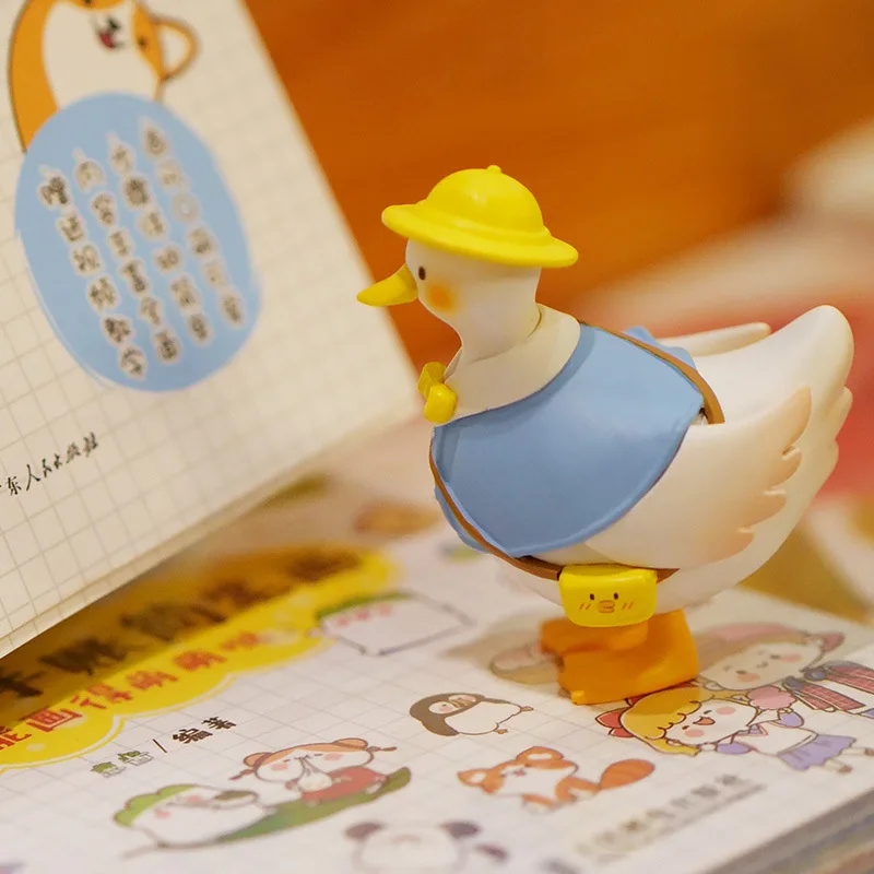 Фигурка героя мультфильма Гадкий уток |