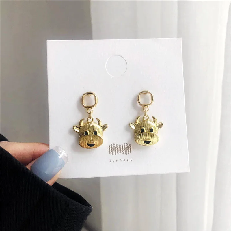 

The New 2021 Small Ear Nail Contracted With Female Small Individual Design Feeling Benmingnian Earrings Jewelry Gifts