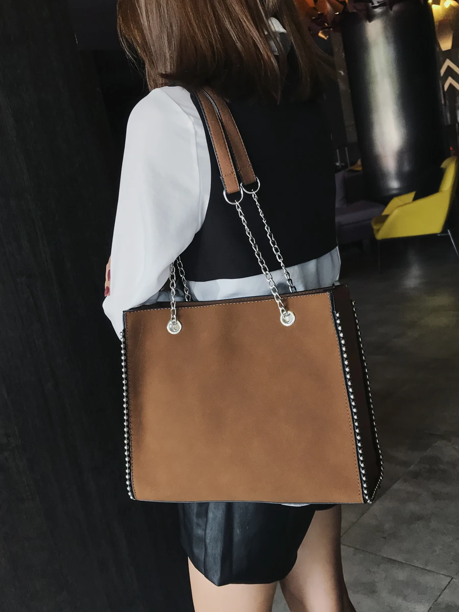 1139 brown large Новое поступление, однотонные женские коричневые Ручные Сумки из искусственной кожи, женские черные сумочки на цепочке, Женские повседневные сумки с большими заклепками, женские сумки-тоут - Цвет: 1139 brown large
