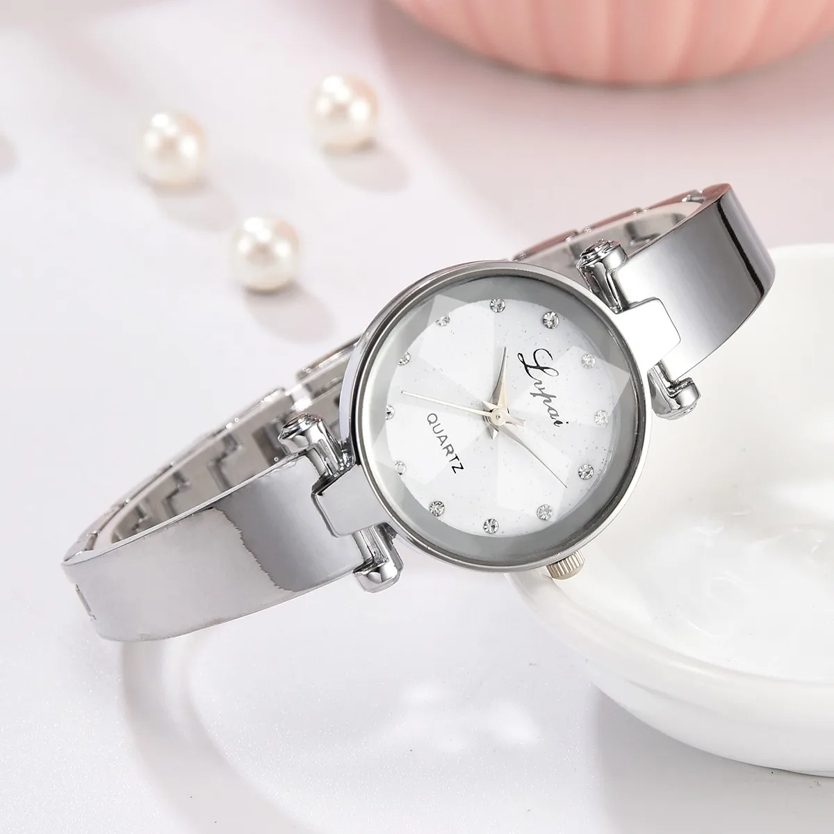 Новые часы женские модные простые звезды инкрустированные горный хрусталь из