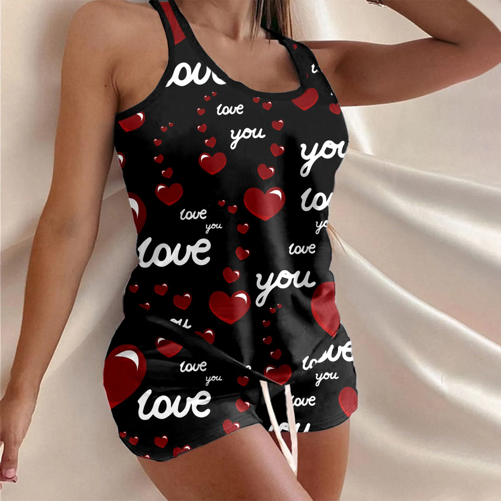 

Женский пижамный комплект из топа и шортов, без рукавов