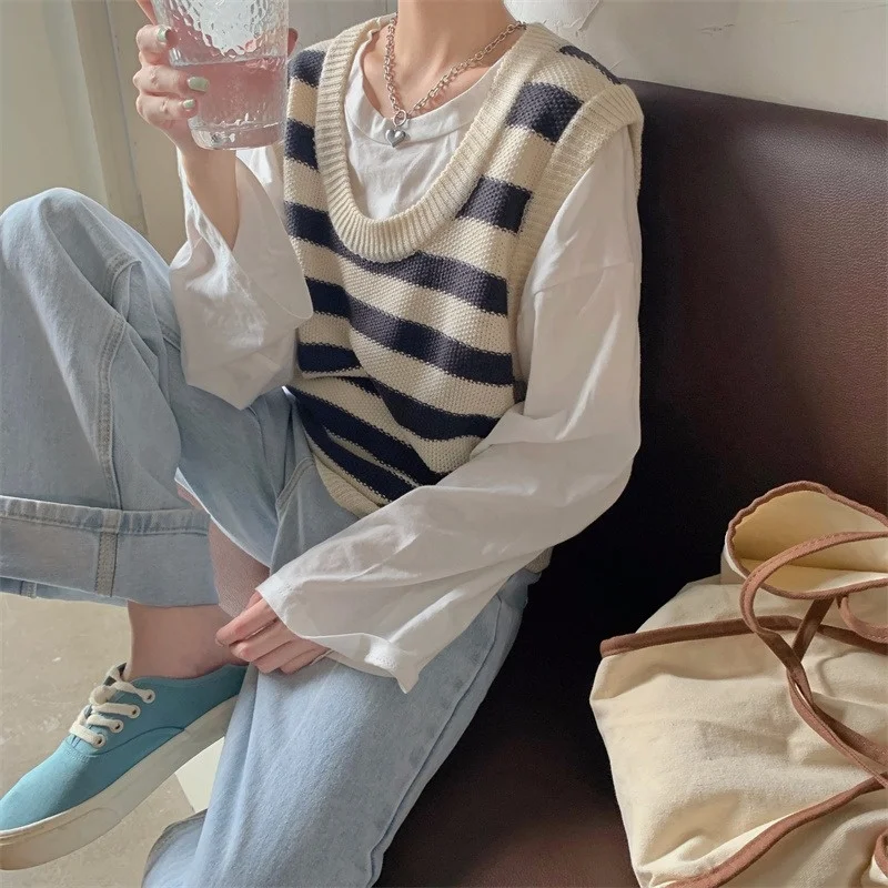 Женский трикотажный жилет в полоску Свободный без рукавов японском стиле