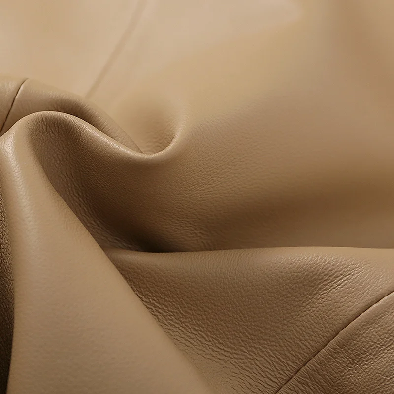 Цена Новинка 2021, стильная кожаная одежда Co, женское короткое тонкое маленькое пальто из овчины