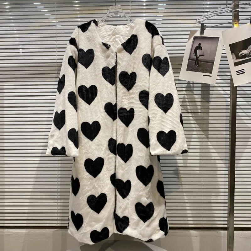 

Fashion Designer 2021 Autumn Winter Long Coat Women Hearts printed White Black Casual Loose With thick coat