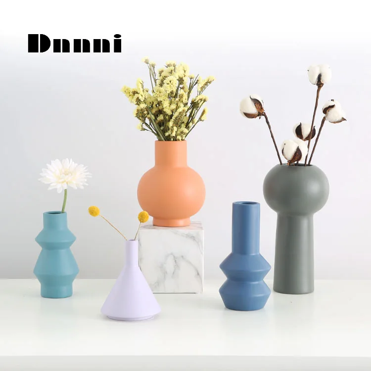 

Nordic Mini Flower Vase Minimalist Ceramic Creative Office Room Plant Vase Geometric Design Deco Maison Home Decoration DF50HP