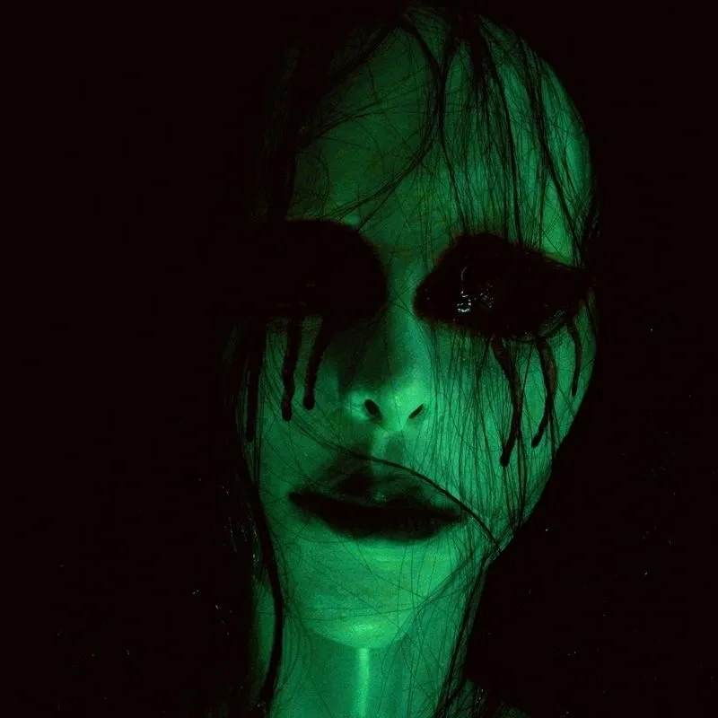 

Halloween luminous mask female ghost Zhen Zi headgear secret room escape props script kill terror glow