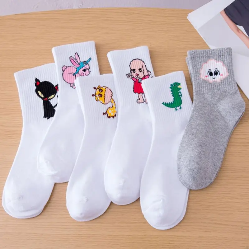 

Q6PB New Fashion Unisex Short Socks Harajuku Korea Japanese Cotton Harajuku Socks Girl Cartoon Dinosaur Cactus Gun Cat Dog Funny