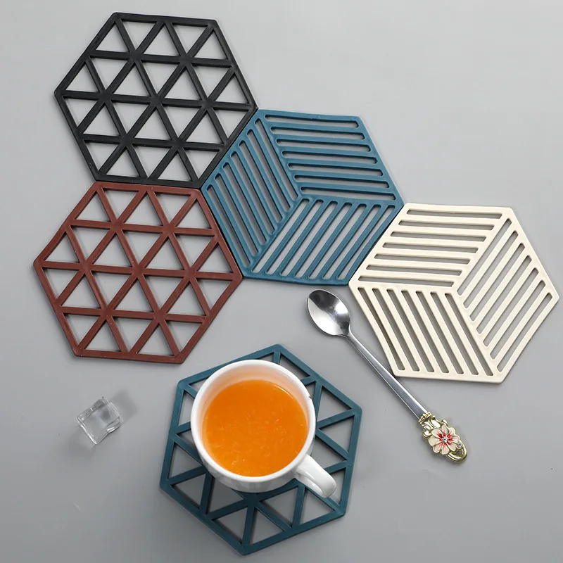 

Nordic Rubber Table Tea Coaster Anti Slip Heat Insulation Mate Anti Scalding Bowl Pad Hollow Tableware Placemat Kitchen Tools
